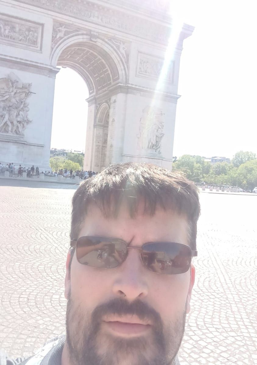 Profil de Momo, 30 ans, Gay mec à Ziefen (Bâle-Campagne)