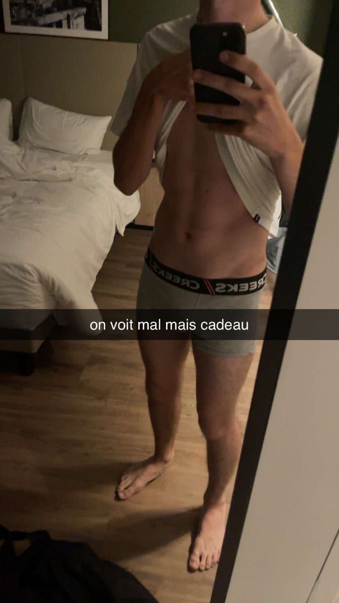 Profil de Othmane, 23 ans, Gay mec à Schwende (Appenzell Rhodes-Intérieures)