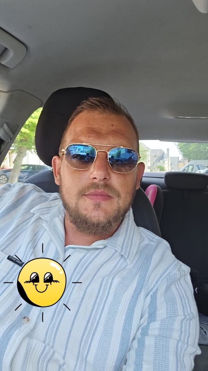 Profil de Massinissa, 29 ans, Gay mec à Marchissy (Vaud)