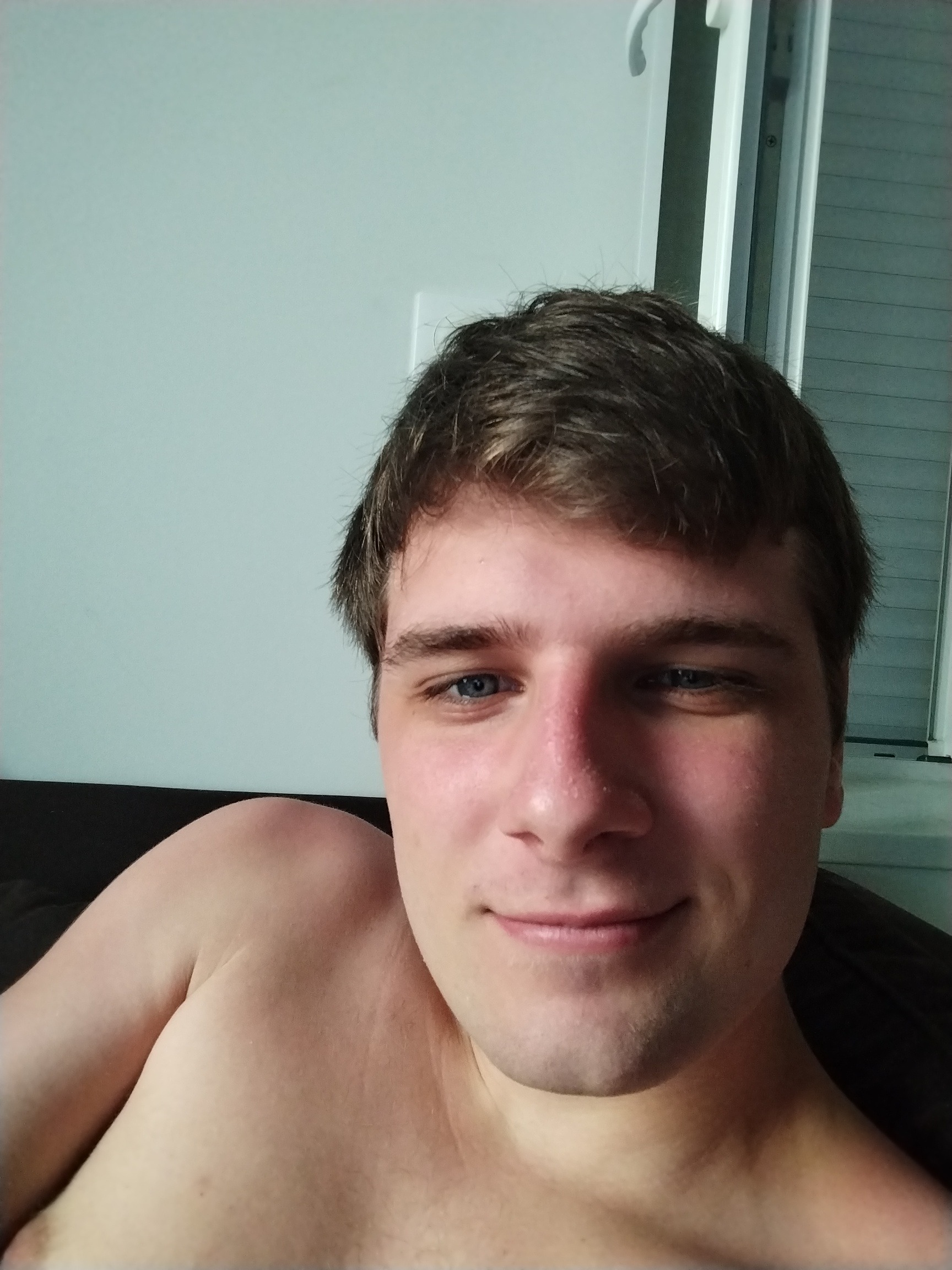 Profil de Bouabdallah, 26 ans, Gay mec à Wassen UR (Uri)