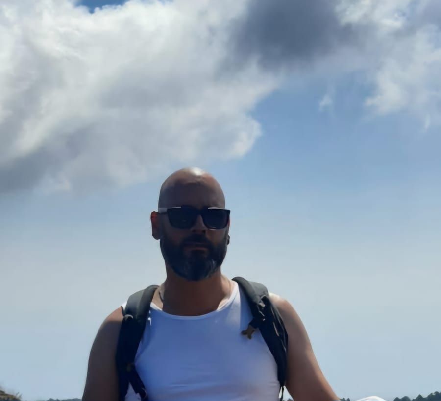 Goulwen - Gay mec à Bever Profil de Goulwen, 26 ans, Gay mec à Bever (Grisons)