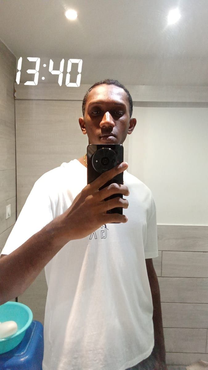 Profil de Adelino, 22 ans, Gay mec à Aigle (Vaud)
