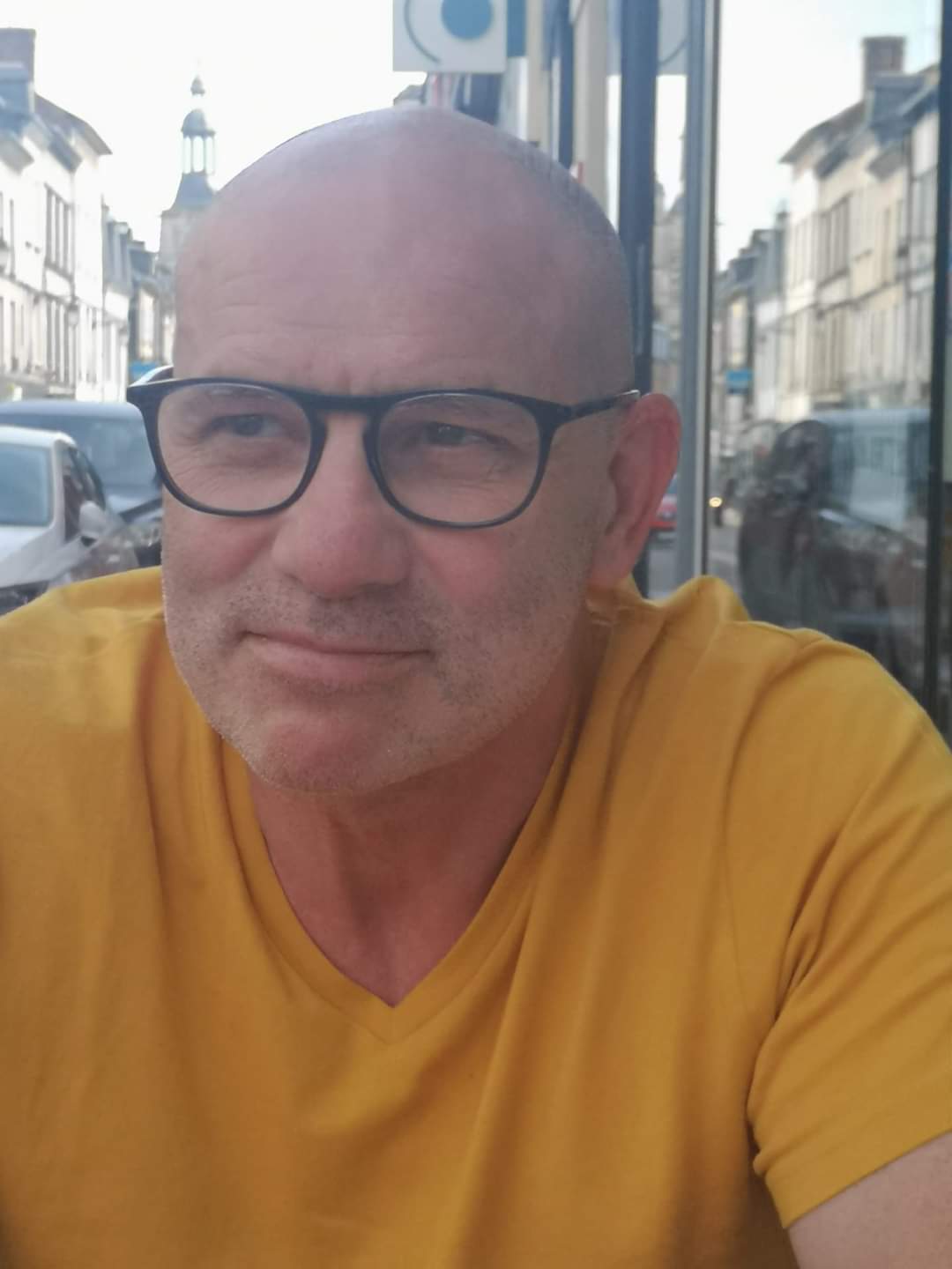 Pasquin - Gay mec à Zignau Profil de Pasquin, 44 ans, Gay mec à Zignau (Grisons)