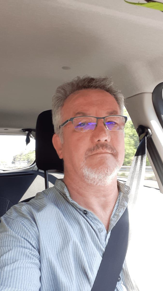 Ilyace - Gay mec à Preda Profil de Ilyace, 27 ans, Gay mec à Preda (Grisons)