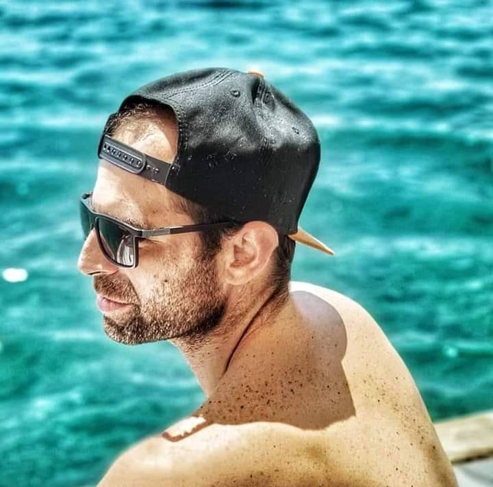Chadi - Gay mec à Constantine Profil de Chadi, 35 ans, Gay mec à Constantine (Vaud)