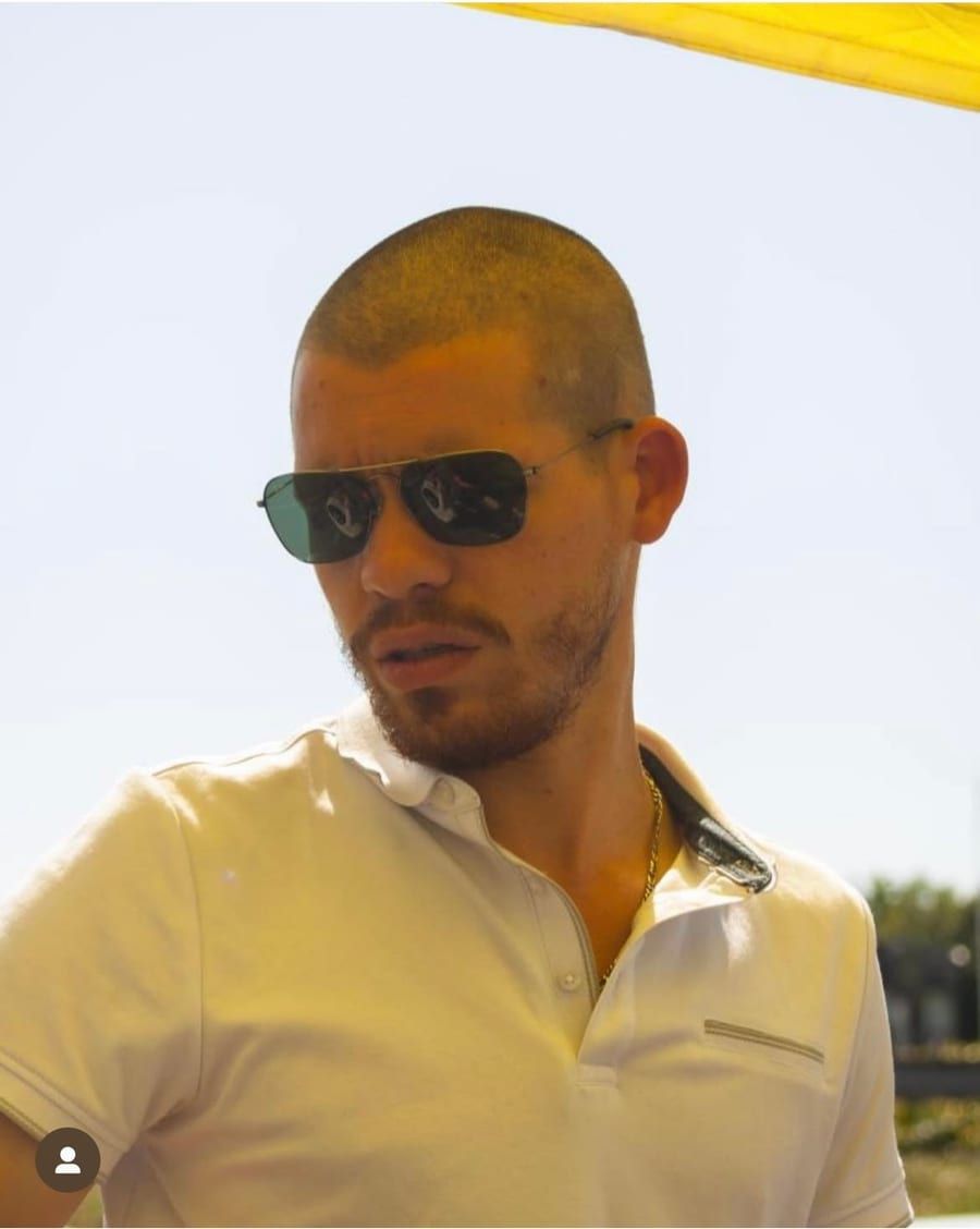 Steve - Gay mec à Lü Profil de Steve, 24 ans, Gay mec à Lü (Grisons)
