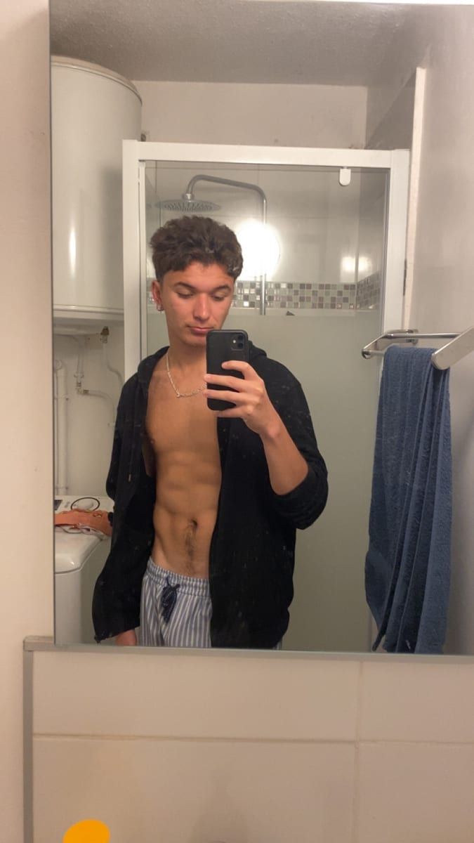 Tilio - Gay mec à Root Profil de Tilio, 32 ans, Gay mec à Root (Lucerne)