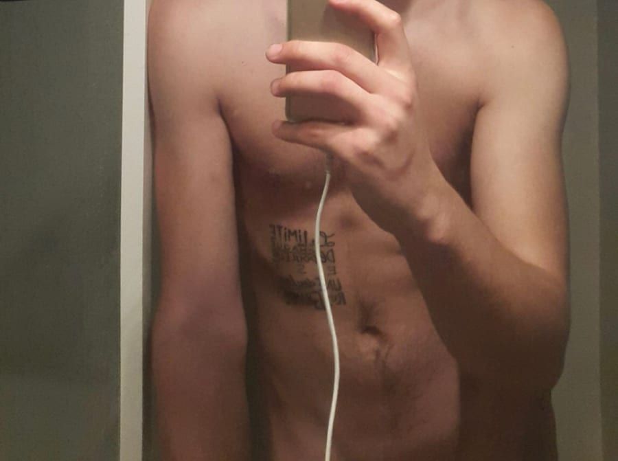 Avner - Gay mec à Intschi Profil de Avner, 27 ans, Gay mec à Intschi (Uri)