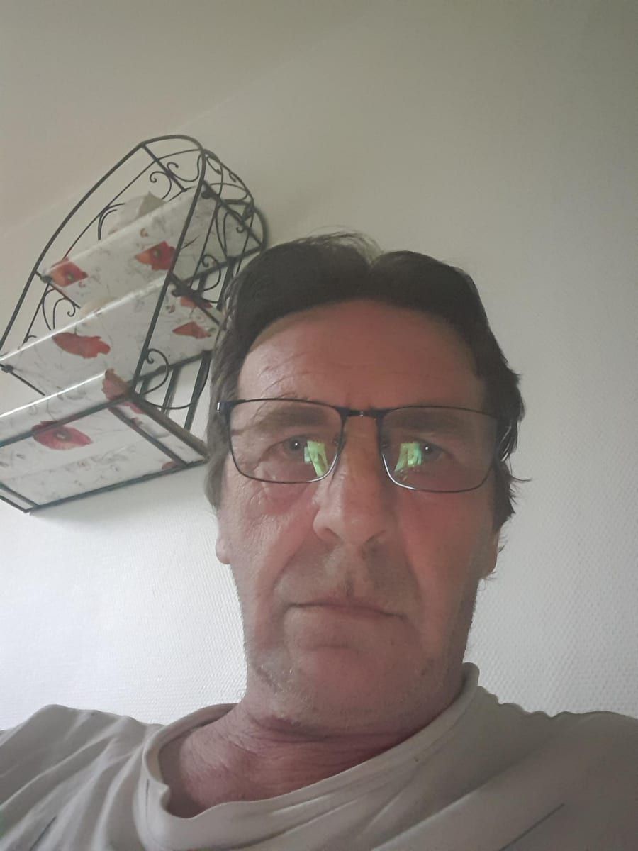 Profil de Nicolas, 24 ans, Gay mec à Blankenburg (Berne)
