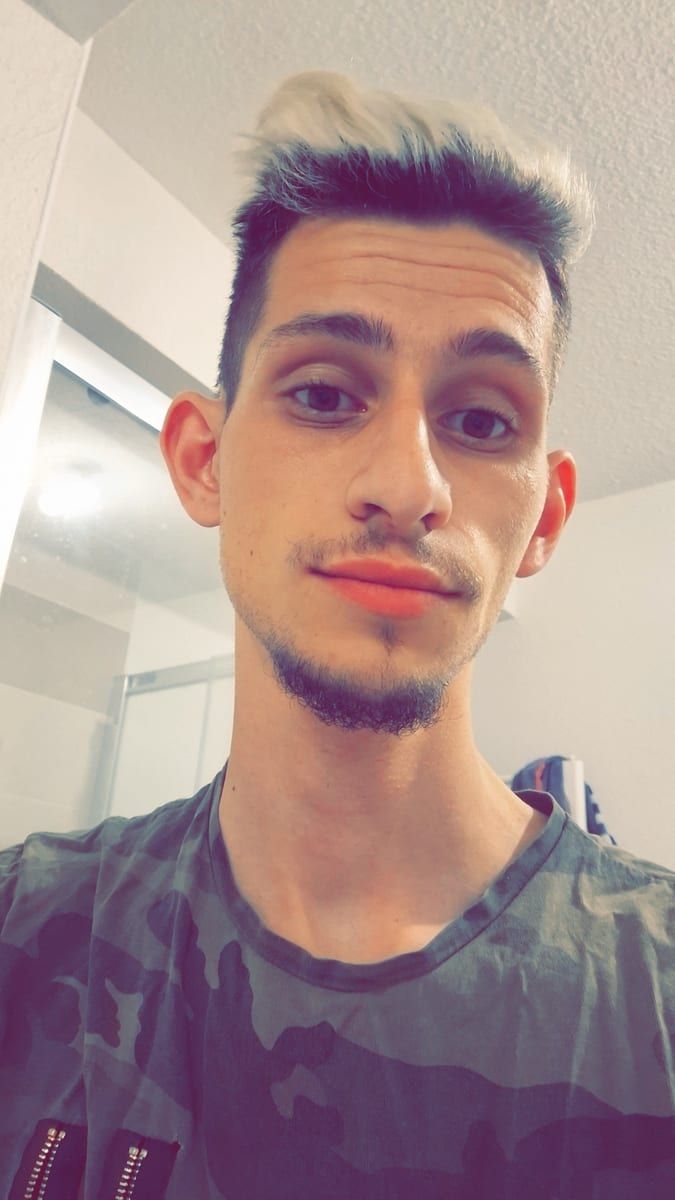 Profil de Stellio, 32 ans, Gay mec à Eclépens (Vaud)