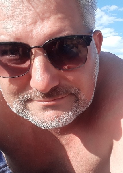Profil de Nam, 43 ans, Gay mec à Perles (Berne)