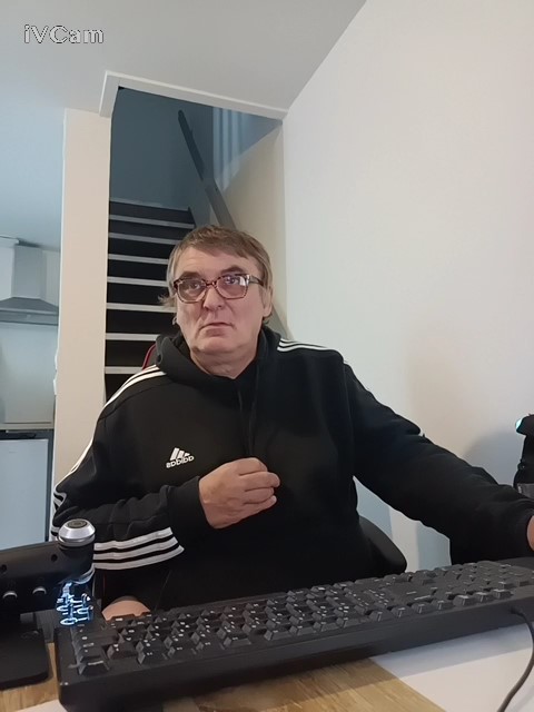 Profil de Adhémar, 23 ans, Gay mec à Walzenhausen (Appenzell Rhodes-Extérieures)