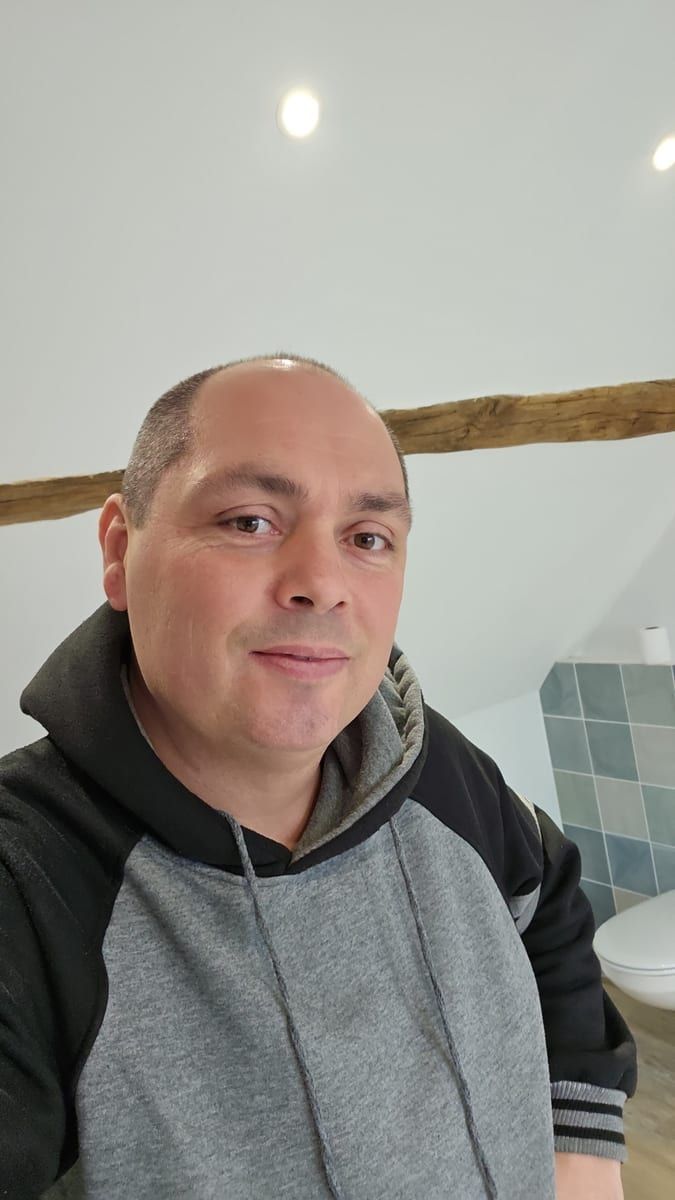 Profil de Bouba, 41 ans, Gay mec à Thalkirch (Grisons)