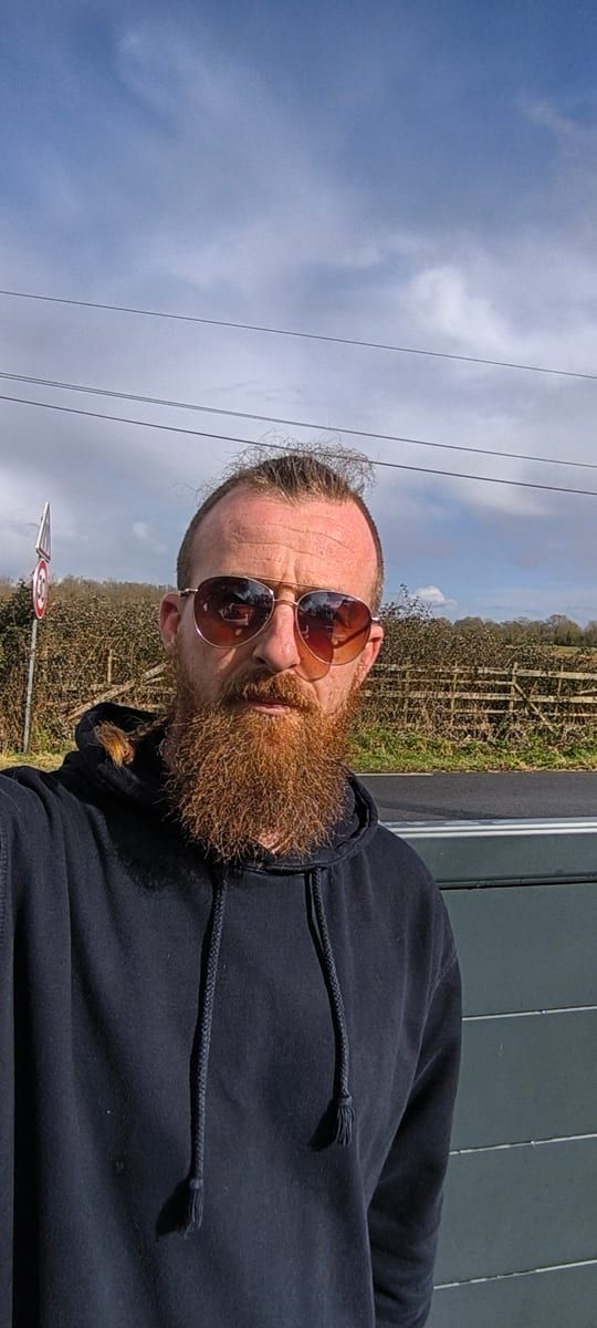 Profil de Bakr, 43 ans, Gay mec à Grandfontaine (Jura)
