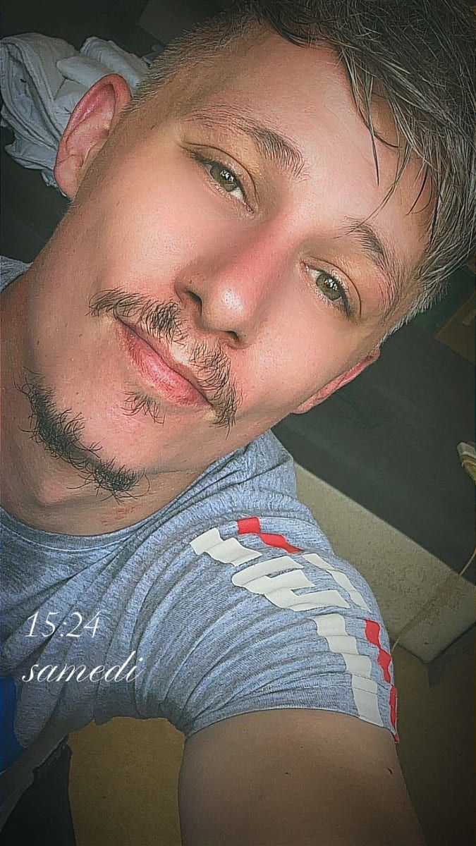 Fatha - Gay mec à Zwillikon Profil de Fatha, 38 ans, Gay mec à Zwillikon (Zurich)