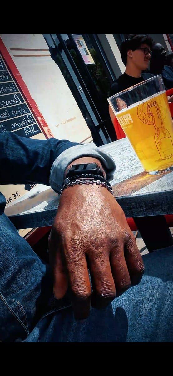 Alyan - Gay mec à Zernez Profil de Alyan, 40 ans, Gay mec à Zernez (Grisons)