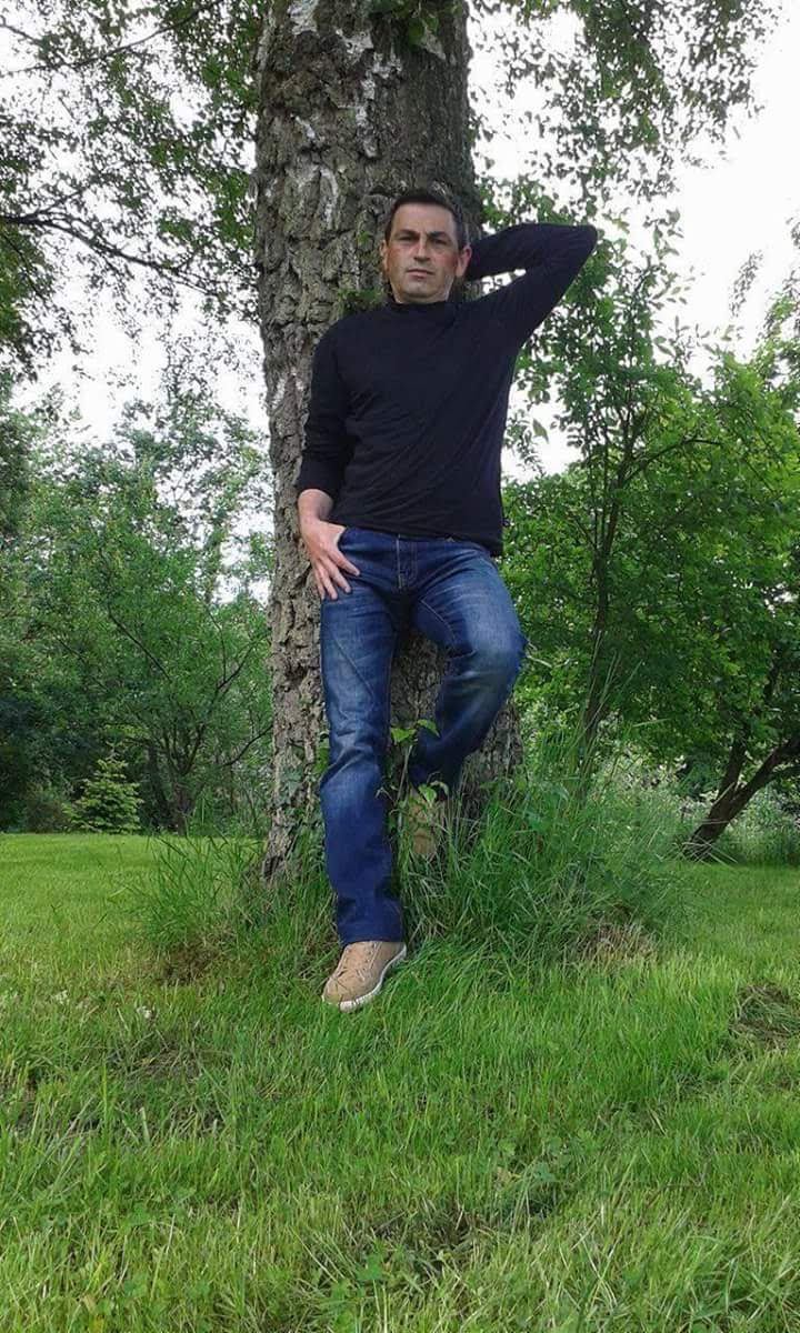 Profil de Bendehiba, 35 ans, Gay mec à Vuibroye (Vaud)