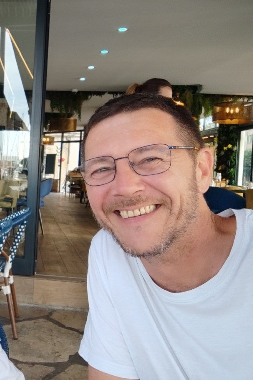 Profil de Henriques, 22 ans, Gay mec à Rougemont (Vaud)