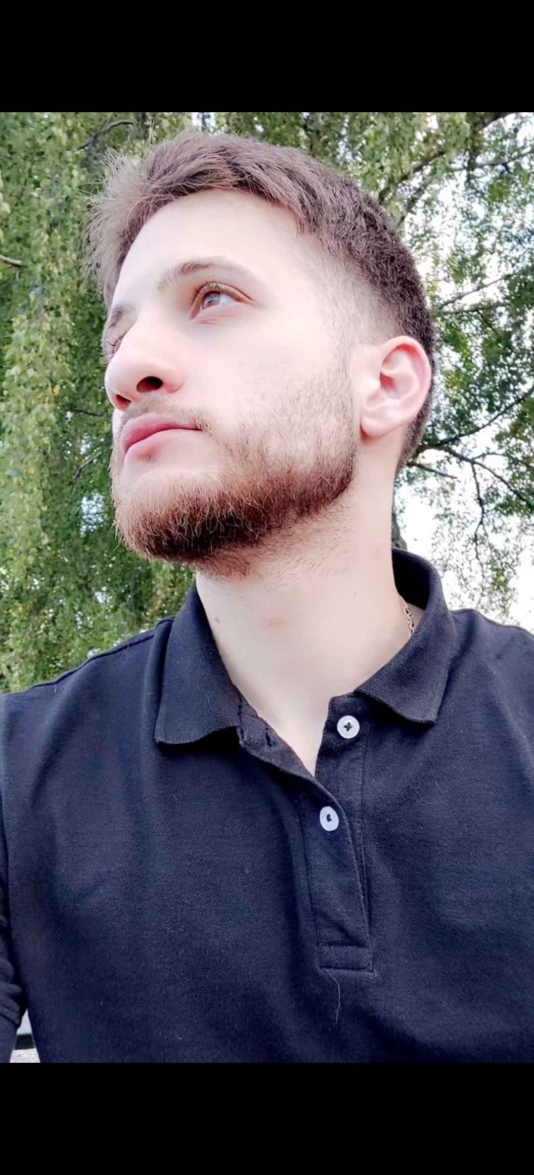 Aoued - Gay mec à Zernez Profil de Aoued, 32 ans, Gay mec à Zernez (Grisons)